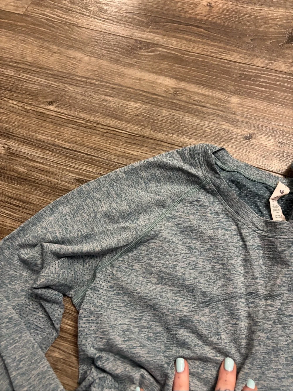 NWOT Lululemon Swiftly Tech Long-Sleeve Shirt 2.0 *Race (Green Jasper/White) 12